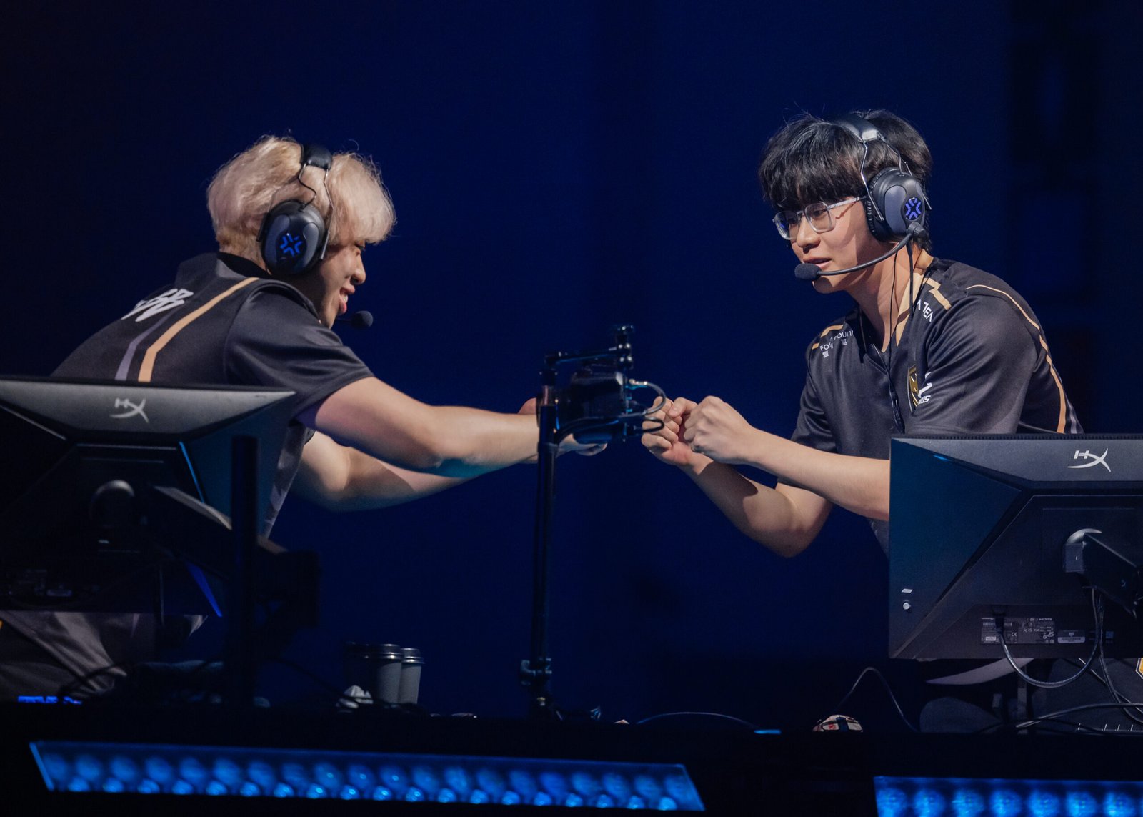 TORONTO, CANADA - JUNE 11: SiuFatBB (L) and Spring of Wolves Esports competes onstage at VALORANT Masters Toronto Swiss Stage on June 11, 2025 at the Enercare Centre in Toronto Canada. (Photo by Stefan Wisnoski⁩/Riot Games)